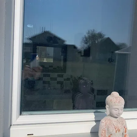 Au Bord De L'eau ホームステイ *