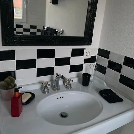 Au Bord De L'eau Homestay Orpund