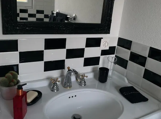 Au Bord De L'eau Privatunterkunft Orpund